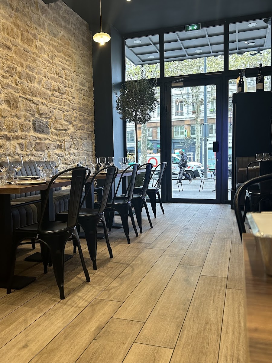 Quantine, Restaurant De Viande À La Croix-Rousse À Lyon